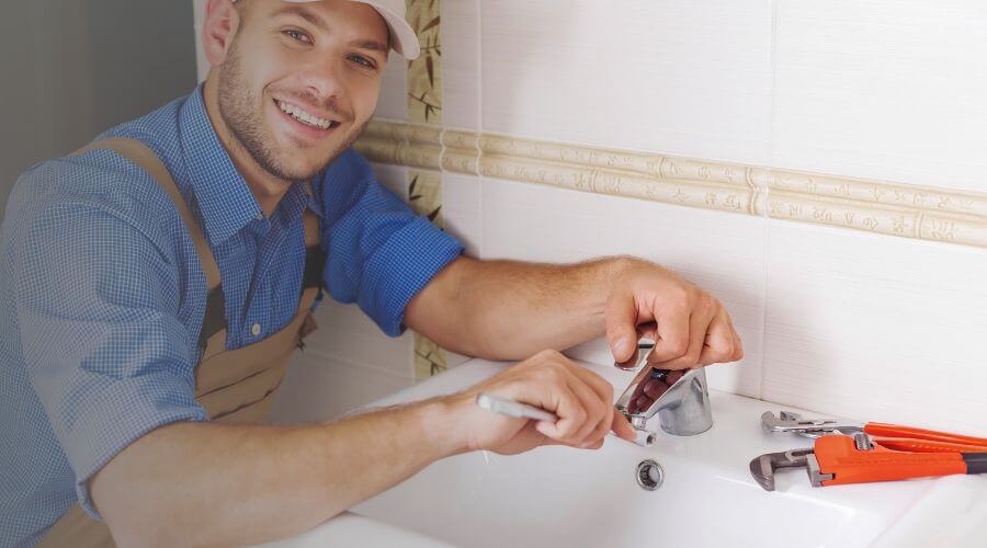 Professional clogged drains services in Henry, SD